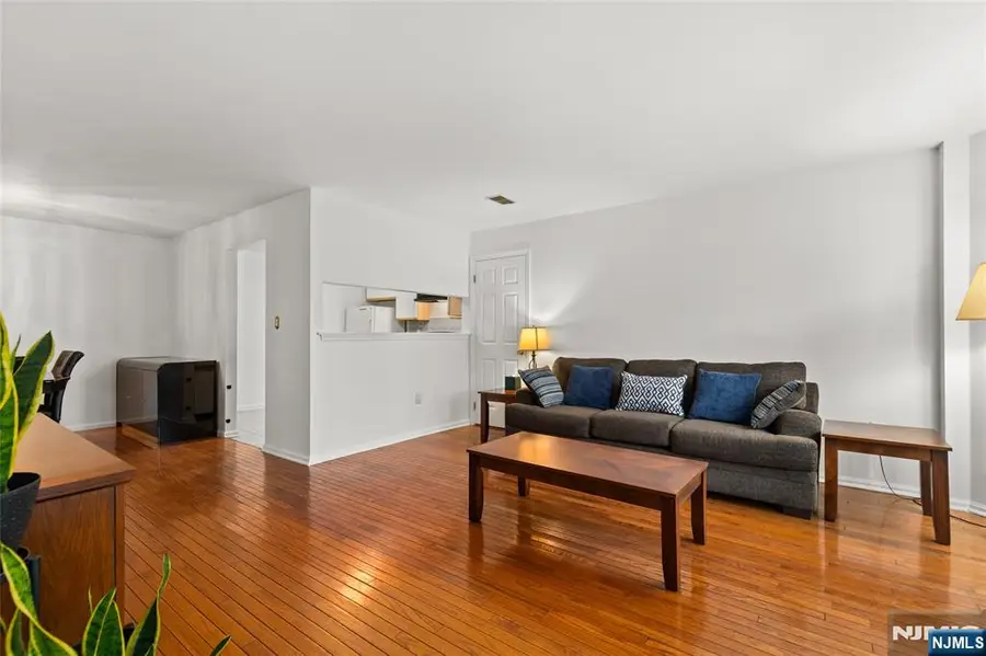 50 Pine Street 9G, Montclair, NJ 07042 - #3