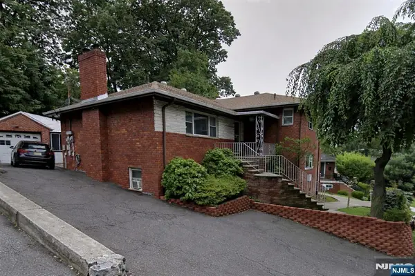 20 Shetland Lane, Palisades Park, NJ 07650