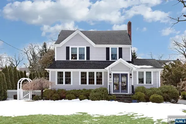 430 Wastena Terrace, Ridgewood, NJ 07450