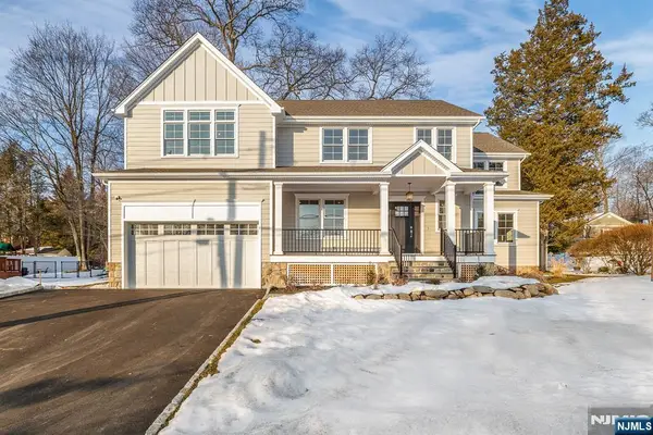 62 Colony Avenue, Park Ridge, NJ 07656