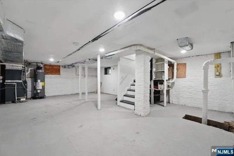 84 Chelsea Avenue, Newark, NJ 07106 - #3