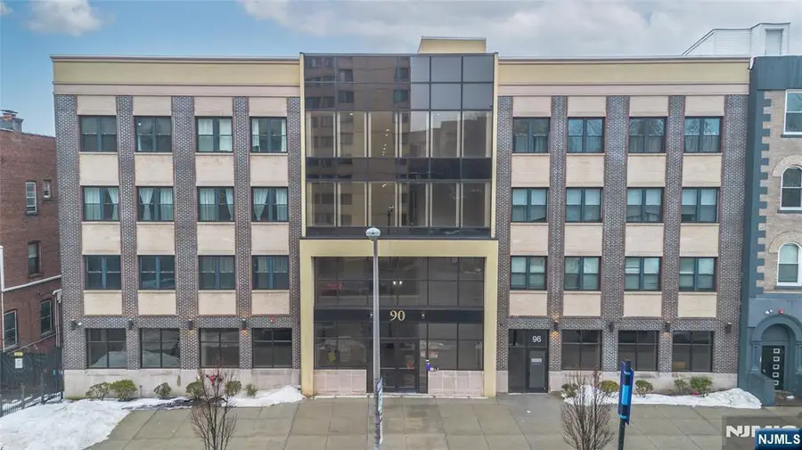 90 Clinton 206, Newark, NJ 07114 - #3