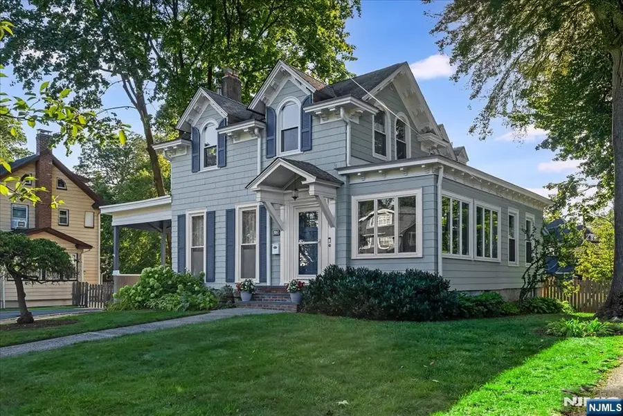 40 Franklin Place, Montclair, NJ 07042 - #2