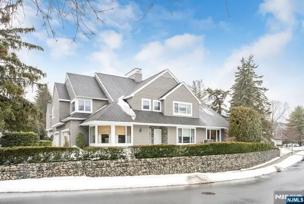 122 Brewster Road, Wyckoff, NJ 07481