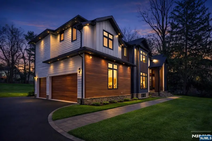 17 Belvedere Drive, Livingston, NJ 07039 - #2