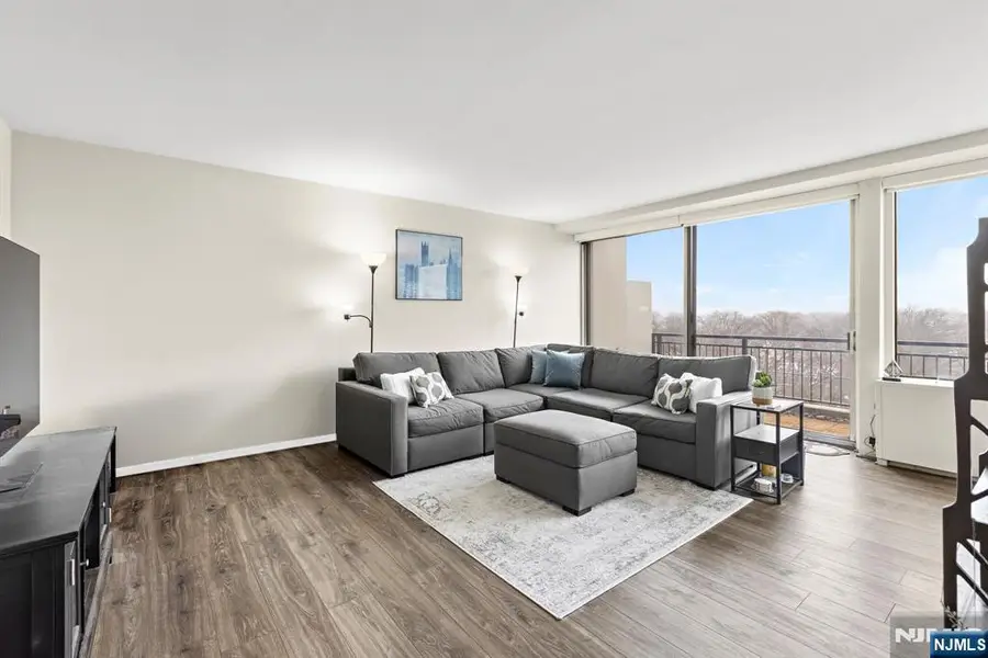 1 Horizon Road 806, Fort Lee, NJ 07024 - #3