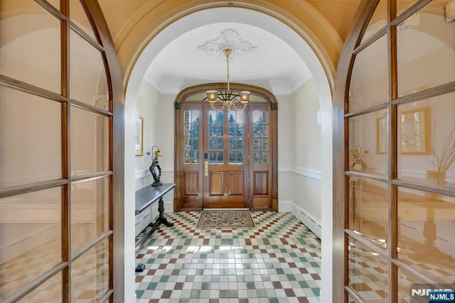 213 Stokes Farm Road, Franklin Lakes, NJ 07417 - #3