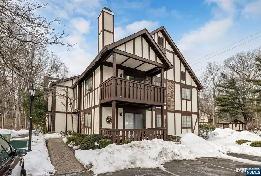 707 Thoreau Court, Mahwah, NJ 07430 - #2