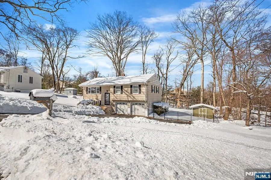 7 Alpine Drive, Butler, NJ 07405 - #3