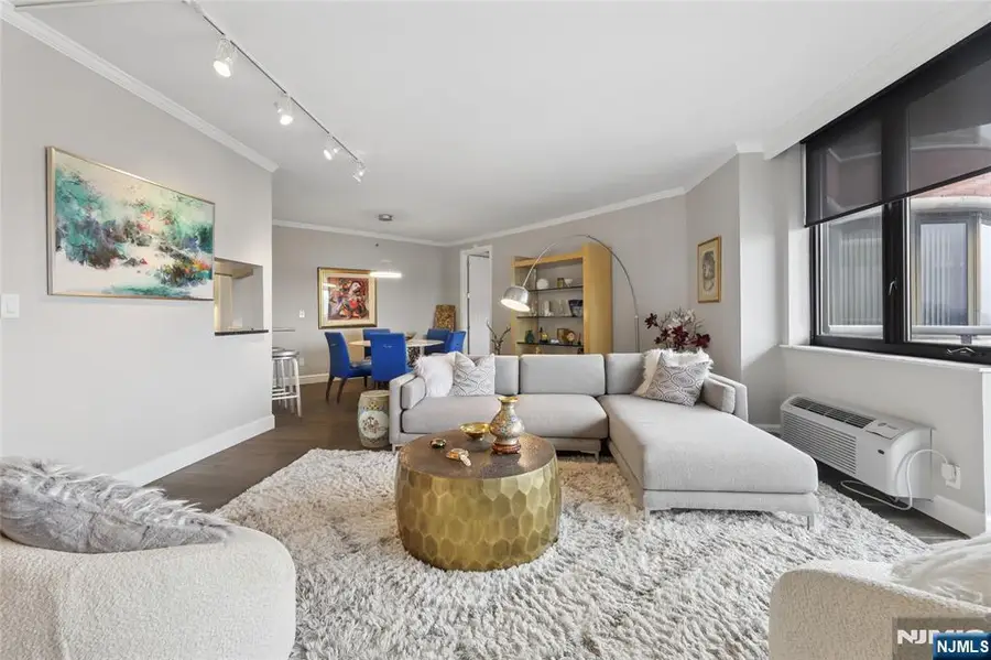 100 Carlyle Drive 9ES, Cliffside Park, NJ 07010 - #3