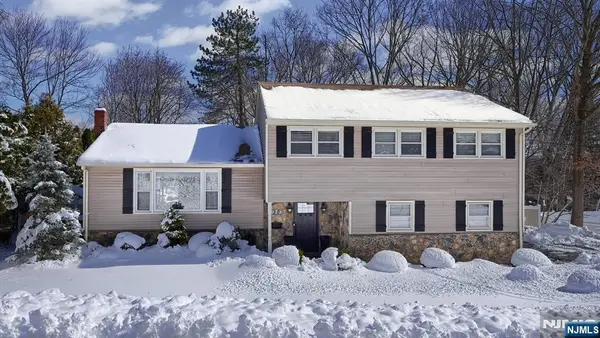 30 Corvair Place, Wayne, NJ 07470