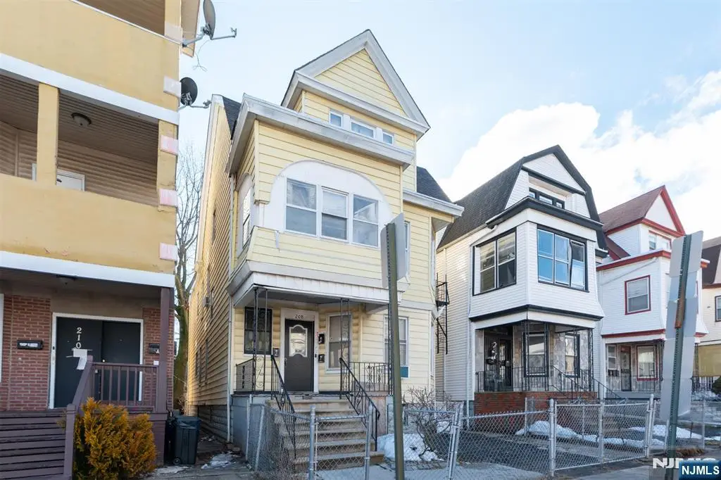 208 19th Street, East Orange, NJ 07017 - #1
