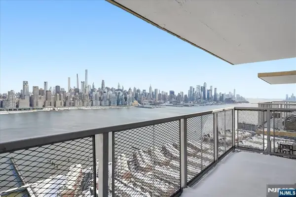 6600 Boulevard East PHC(23C), West New York, NJ 07093