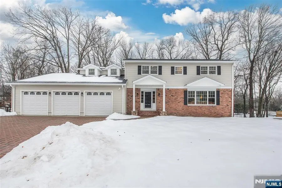 5 Pin Oak, West Caldwell, NJ 07006 - #2