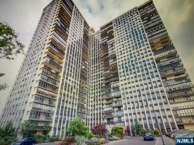 300 Winston Drive 207, Cliffside Park, NJ 07010 - #1