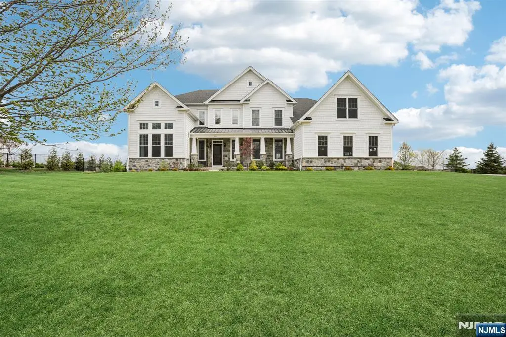 281 Crescent Avenue, Mahwah, NJ 07430 - #1