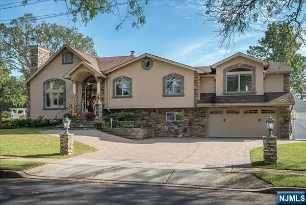 16 Lawrence Road, Wayne, NJ 07470