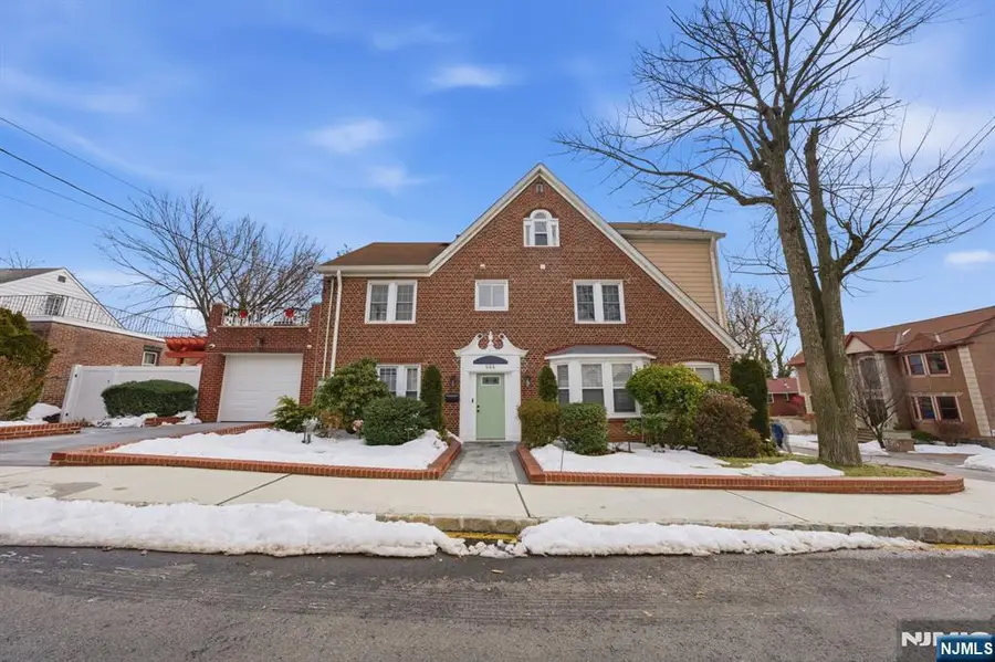 444 Oncrest Terrace, Cliffside Park, NJ 07010 - #2