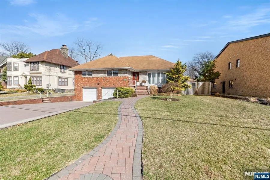 1070 Cumbermeade Road, Fort Lee, NJ 07024 - #3