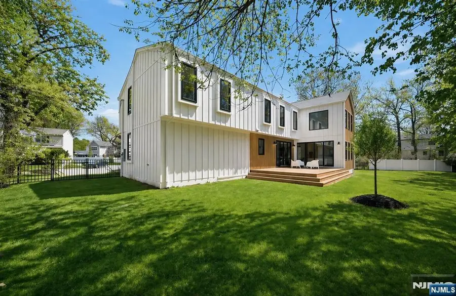 23 Cherry Court, Cresskill, NJ 07626 - #3