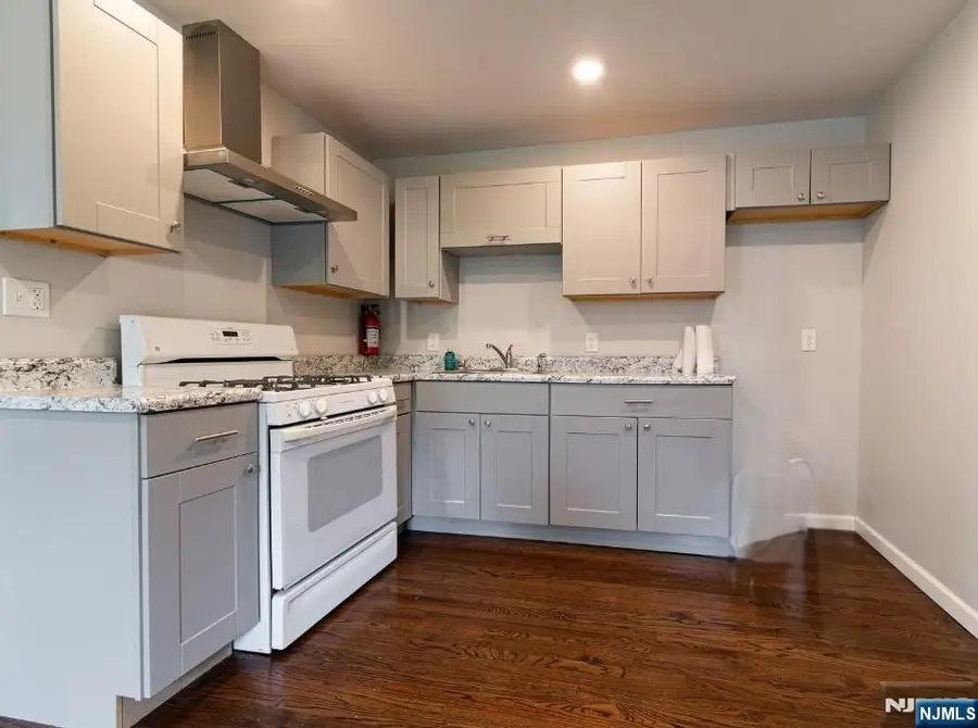 21 Dodd Street, East Orange, NJ 07017 - #3