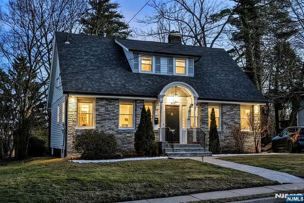 555 Lincoln Avenue, Glen Rock, NJ 07452