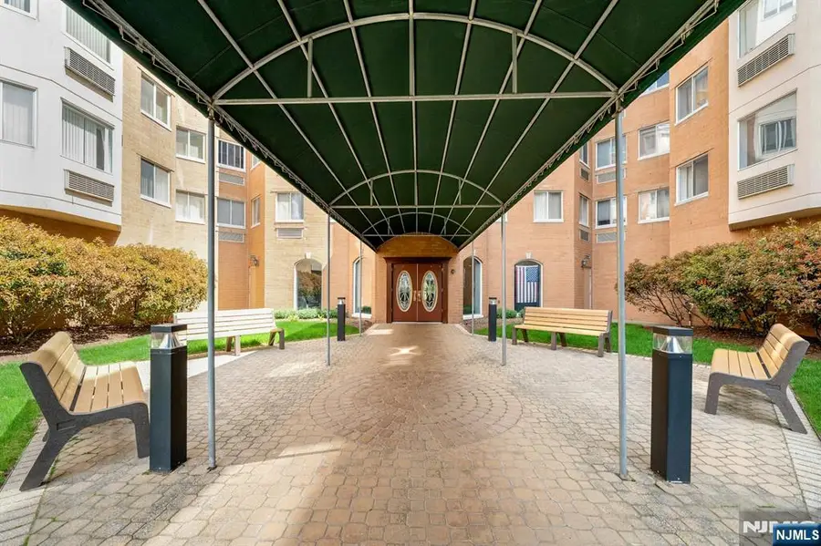 290 Anderson Street 6F, Hackensack, NJ 07601 - #3