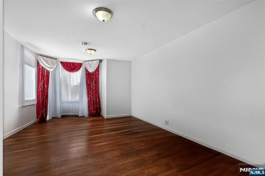497 7th Avenue, Newark, NJ 07107 - #3