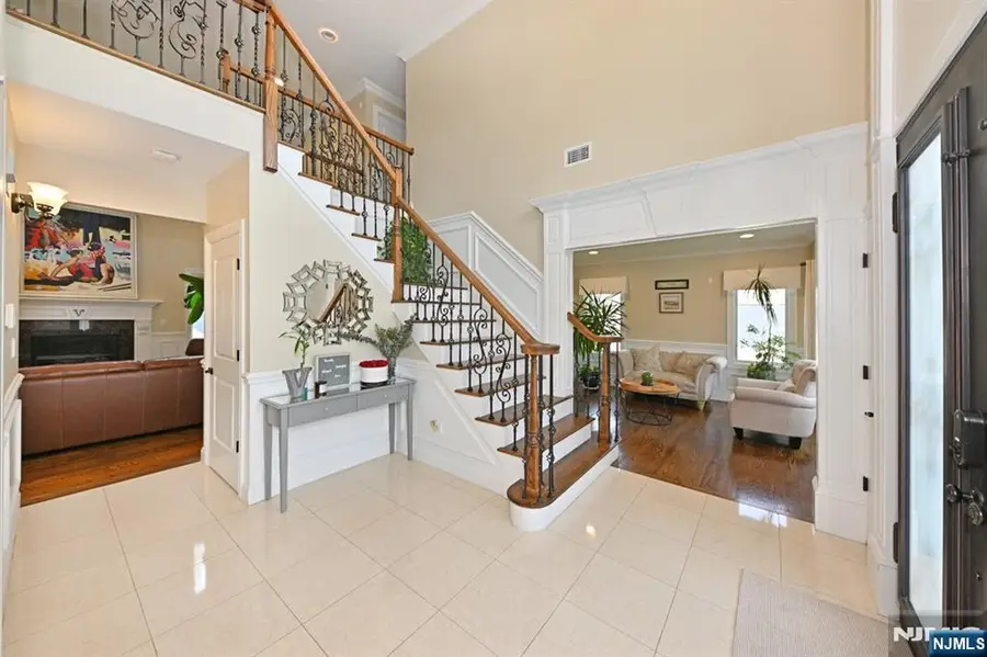 106 Arnot Place, Paramus, NJ 07652 - #2