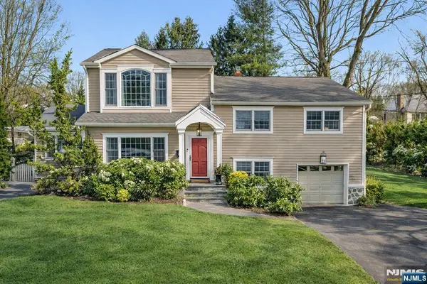 8 Kice Road, Florham Park Borough, NJ 07932