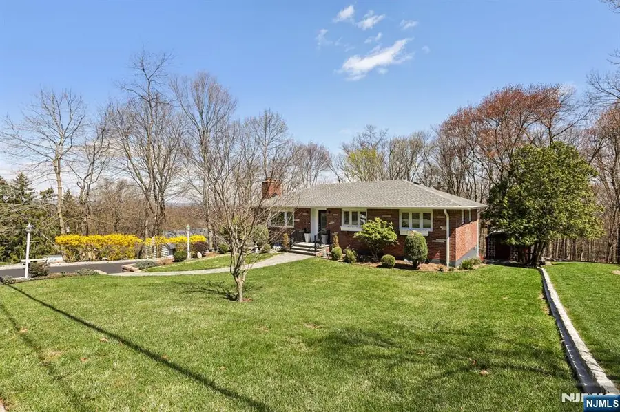 191 Hillcrest Avenue, Hawthorne, NJ 07506 - #3