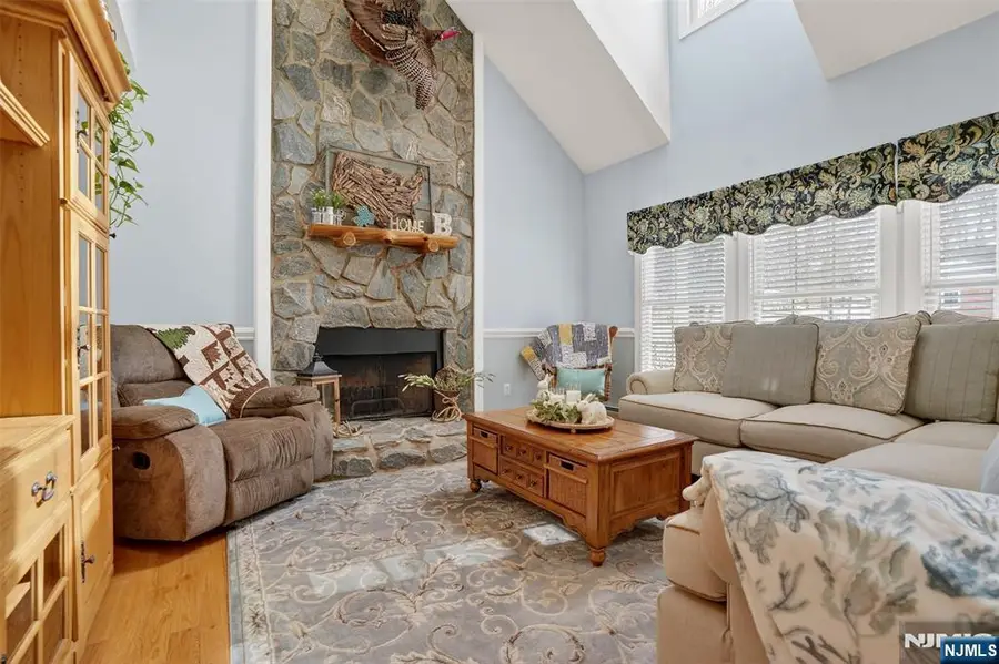 40 Cedar Street, Bloomingdale, NJ 07403 - #2