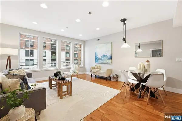 109 Harrison Street 300, Hoboken, NJ 07030