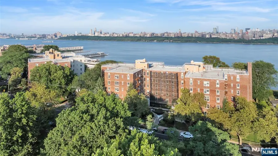 8450 Boulevard East 4F, North Bergen, NJ 07047 - #2