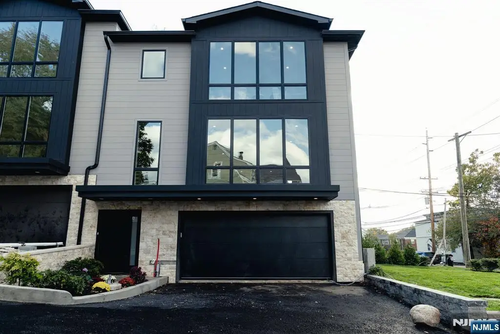 401 C Grand Avenue 401 C, Leonia, NJ 07605 - #1