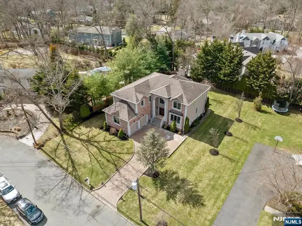 20 Bearbrook Drive, Woodcliff Lake, NJ 07677