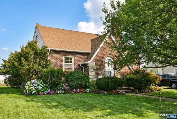 65 Avenue C, Lodi, NJ 07644