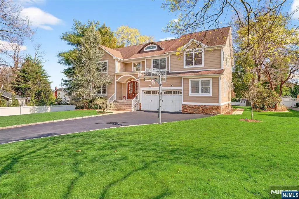 125 E Gramercy Place, Glen Rock, NJ 07452 - #1