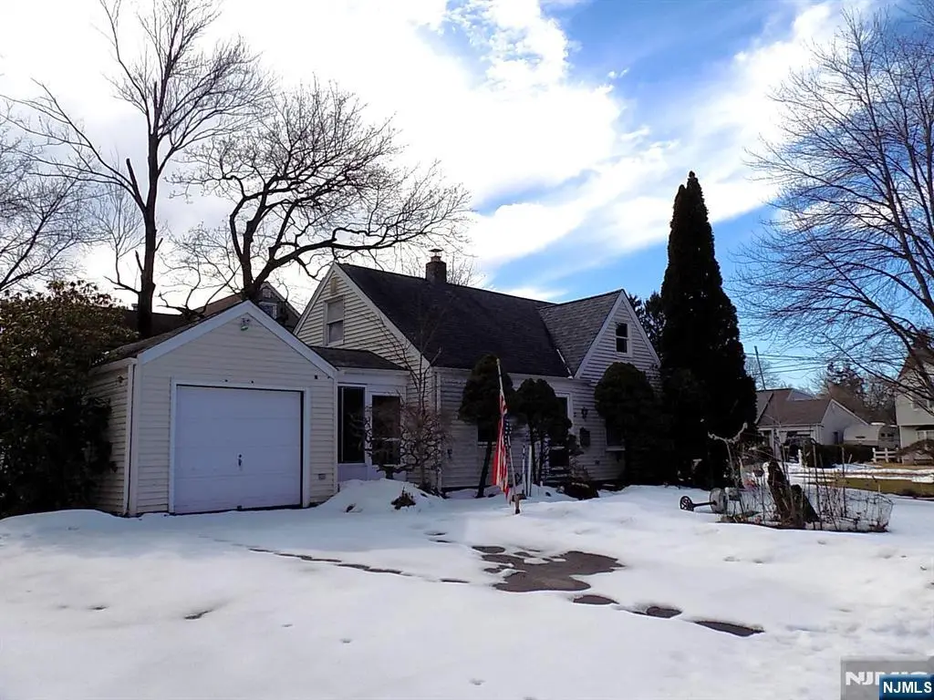 21 Romondt Road, Pequannock, NJ 07444 - #1