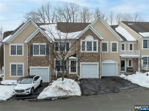 26 Birchwood Lane, North Haledon, NJ 07508