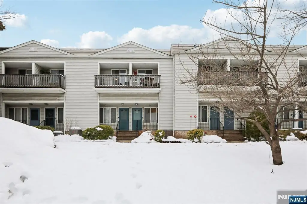 25 Willow Wood Square 25, East Rutherford, NJ 07073 - #1
