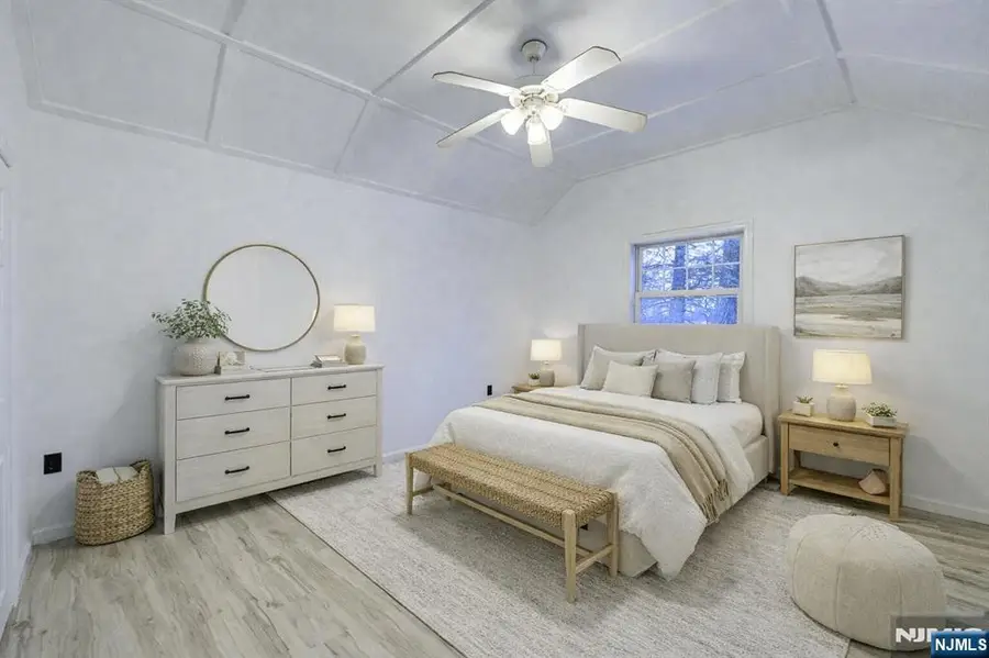 240 Acabonack Road, Highland Lakes, NJ 07422 - #2