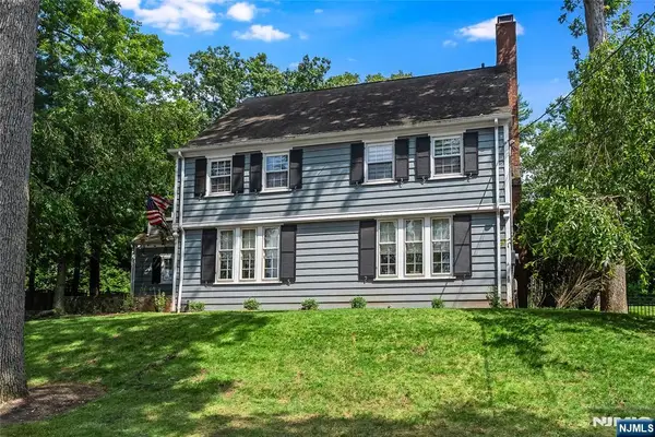 51 Afterglow Avenue, Verona, NJ 07044