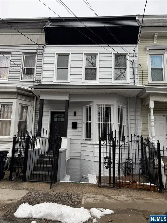 101 Garside Street, Newark, NJ 07104