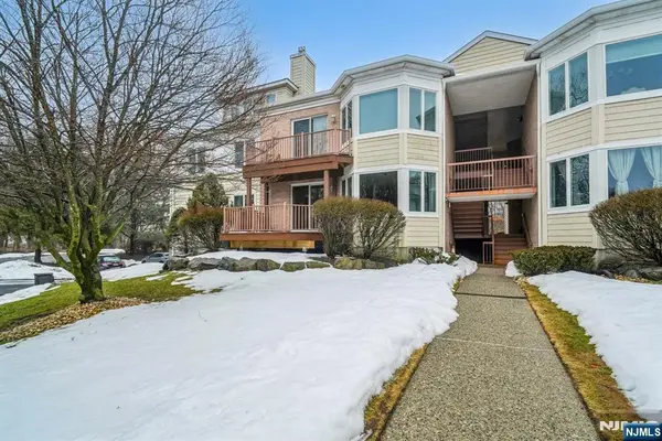 69 Turnberry Road 2, Little Falls, NJ 07424