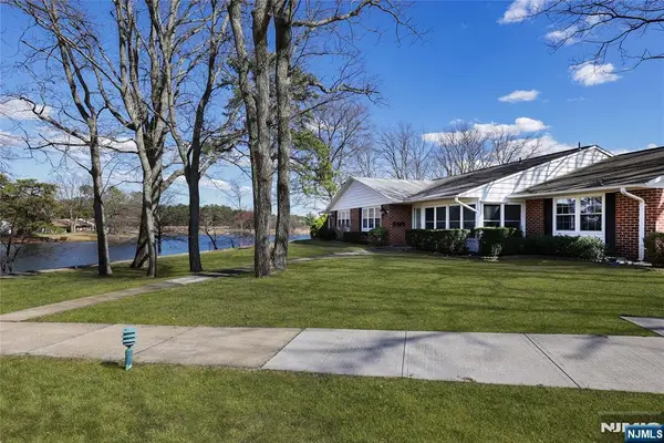 1028B Shetland Drive, Lakewood, NJ 08701