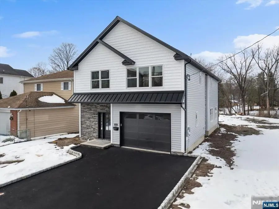 34 Zazzetti Street, Waldwick, NJ 07463 - #3