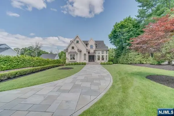 63 Grandview Avenue, North Caldwell, NJ 07006