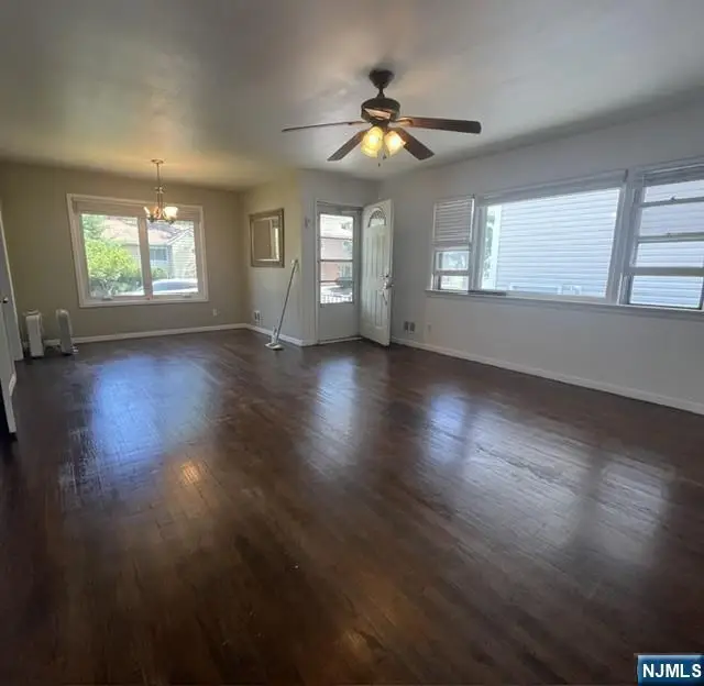 18 McKinley Place, Bergenfield, NJ 07621 - #3