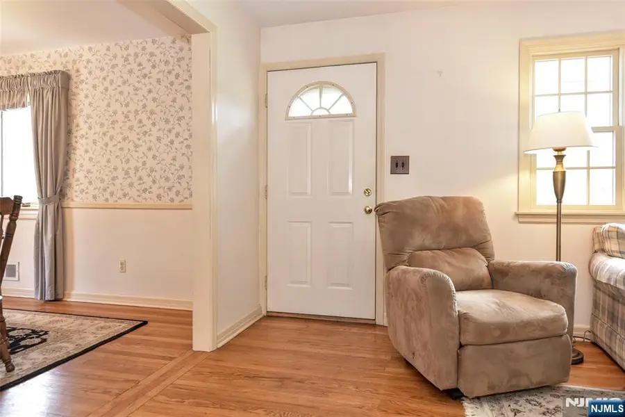 16 Wilson Terrace, Waldwick, NJ 07463 - #2